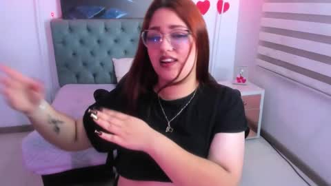 Snapshot of camiila_osorio chatting on 02-25-25, 06:47 Camila Osorio online show from 02-25-25, 06:47