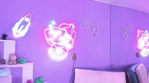 Snapshot of camiila_osorio chatting on 09-30-25, 08:47 Camila Osorio online show from 09-30-25, 08:47