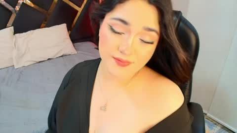 Camila Osorio online show from 04-16-26, 08:09