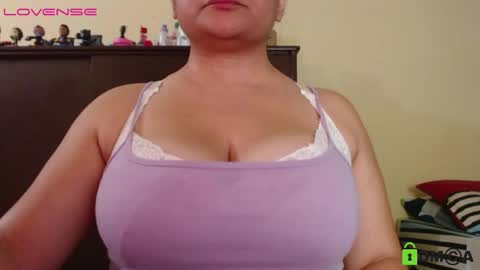 Camila  online show from 12-12-24, 09:04