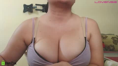 Snapshot of camiilahotxxx chatting on 05-28-26, 09:45 Camila online show from 05-28-26, 09:45