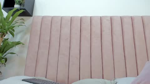 Camila online show from 02-06-25, 09:11