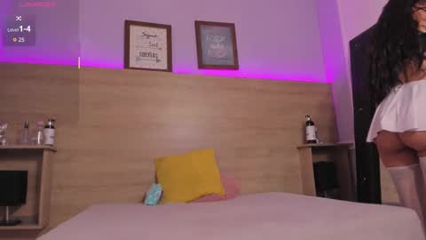 camila__montes online show from 10-09-25, 12:58