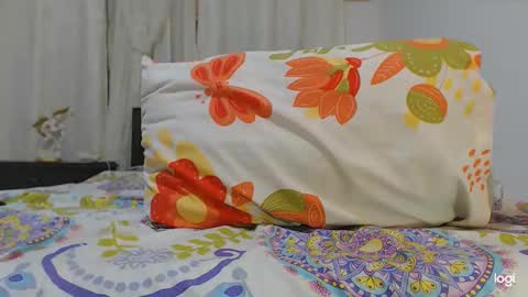 Instagram camila blande1 online show from 10-31-25, 07:59