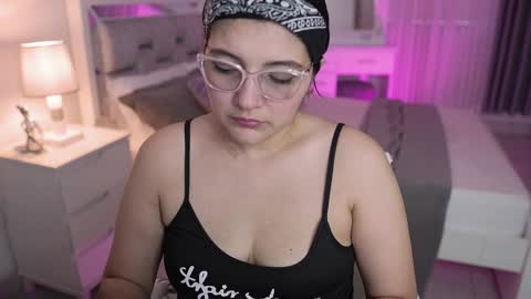 Camila buitrago online show from 01-26-25, 10:24