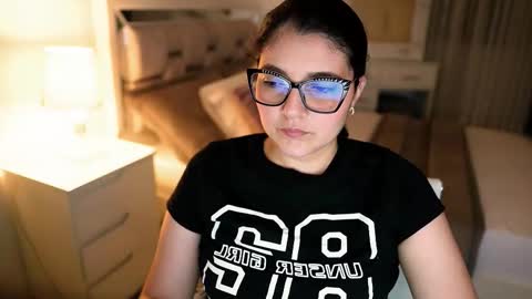 Camila buitrago online show from 10-19-25, 11:49