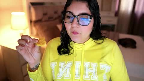 Snapshot of camila_buitrago chatting on 01-07-26, 10:01 Camila buitrago online show from 01-07-26, 10:01