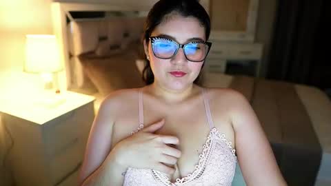 Snapshot of camila_buitrago chatting on 02-03-26, 12:09 Camila buitrago online show from 02-03-26, 12:09