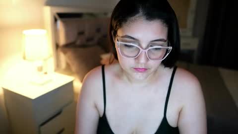 Snapshot of camila_buitrago chatting on 02-06-26, 04:06 Camila buitrago online show from 02-06-26, 04:06