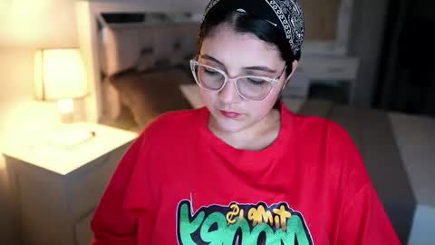 Snapshot of camila_buitrago chatting on 02-12-26, 11:44 Camila buitrago online show from 02-12-26, 11:44