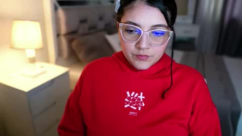 Snapshot of camila_buitrago chatting on 02-25-26, 10:41 Camila buitrago online show from 02-25-26, 10:41