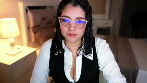 Snapshot of camila_buitrago chatting on 02-28-26, 12:00 Camila buitrago online show from 02-28-26, 12:00