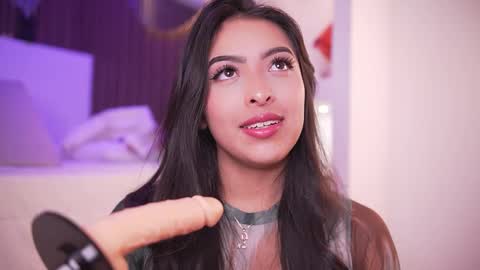 Camila online show from 03-09-26, 04:05