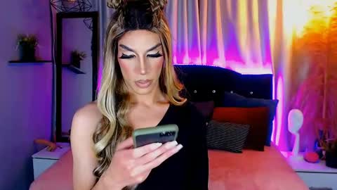 Camila online show from 12-22-24, 03:44