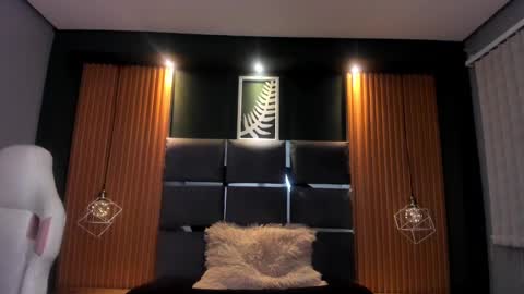 Snapshot of camila_martinez9 chatting on 01-14-25, 03:57 camila_martinez9 online show from 01-14-25, 03:57