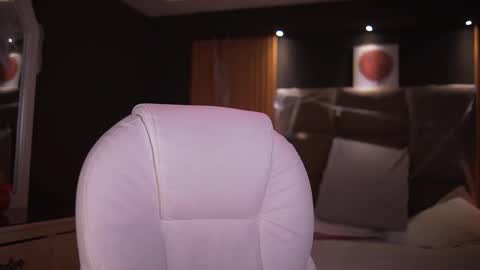 Snapshot of camila_martinez9 chatting on 10-17-25, 11:35 camila_martinez9 online show from 10-17-25, 11:35