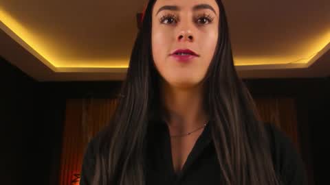 Snapshot of camila_martinez9 chatting on 10-20-25, 11:43 camila_martinez9 online show from 10-20-25, 11:43