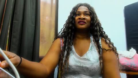 Snapshot of camila_sandoval_01 chatting on 02-14-25, 07:12 Camila online show from 02-14-25, 07:12