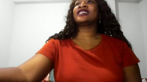 Snapshot of camila_sandoval_01 chatting on 02-28-25, 03:48 Camila online show from 02-28-25, 03:48