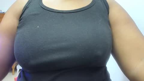 Snapshot of camila_sandoval_01 chatting on 09-23-25, 06:05 Camila online show from 09-23-25, 06:05