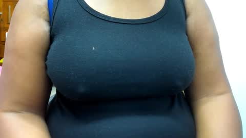 Snapshot of camila_sandoval_01 chatting on 09-27-25, 03:44 Camila online show from 09-27-25, 03:44