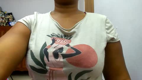 Snapshot of camila_sandoval_01 chatting on 10-02-25, 03:35 Camila online show from 10-02-25, 03:35