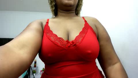 Snapshot of camila_sandoval_01 chatting on 12-14-25, 09:58 Camila online show from 12-14-25, 09:58