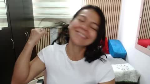 Snapshot of camila_vargas_ chatting on 05-26-26, 03:41 Camila Vargas online show from 05-26-26, 03:41