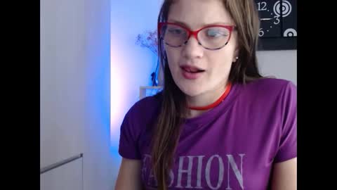 Camila ventura online show from 10-26-25, 08:15