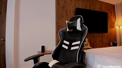 Snapshot of camilagomezz chatting on 11-11-25, 12:10 Camila online show from 11-11-25, 12:10