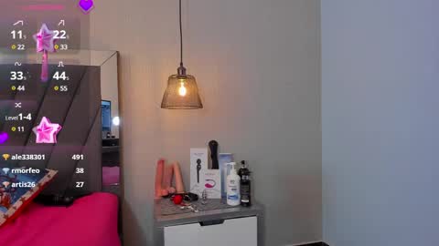 Snapshot of camilagray2 chatting on 01-05-25, 09:05 CAMILA  online show from 01-05-25, 09:05