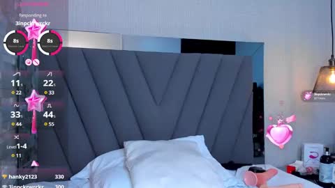 Snapshot of camilagray2 chatting on 02-17-25, 03:42 CAMILA  online show from 02-17-25, 03:42