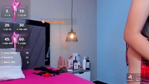 Snapshot of camilagray2 chatting on 02-20-25, 03:41 CAMILA  online show from 02-20-25, 03:41