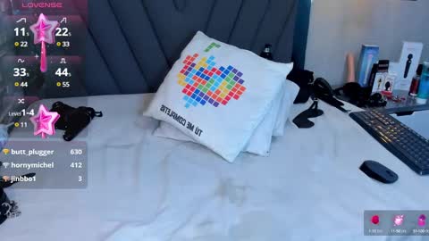 Snapshot of camilagray2 chatting on 02-26-25, 03:41 CAMILA  online show from 02-26-25, 03:41