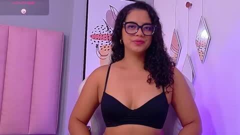 Snapshot of camilalevy chatting on 10-17-25, 12:19 Camila online show from 10-17-25, 12:19