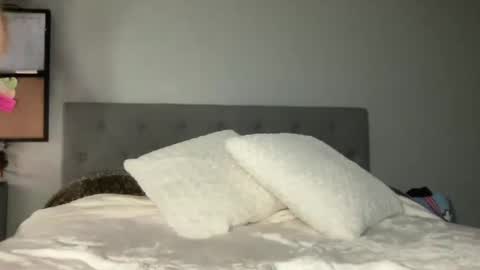 Snapshot of camilaxcruz chatting on 09-30-25, 01:43 Camila Cruz online show from 09-30-25, 01:43