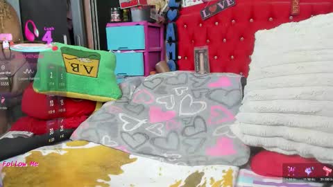 Lauren camile online show from 02-23-26, 04:21