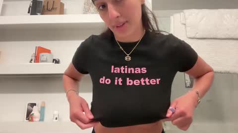 camiliakxoxo online show from 02-20-25, 04:07