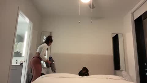 camiliakxoxo online show from 10-04-25, 12:19