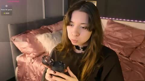 Camilla online show from 04-25-26, 06:16
