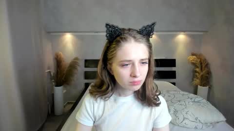 Camilla online show from 10-08-25, 01:14