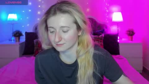 camilladreamer online show from 01-08-26, 05:04