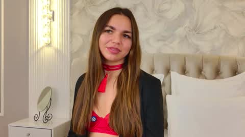 Snapshot of camillalarson chatting on 09-23-25, 05:43 Camilla online show from 09-23-25, 05:43