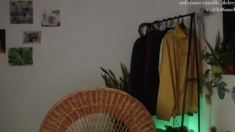  Camille   online show from 02-04-25, 10:32