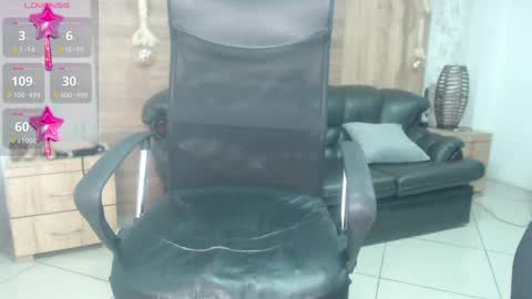 Snapshot of camille_diaz19 chatting on 03-04-25, 10:49 Camille online show from 03-04-25, 10:49