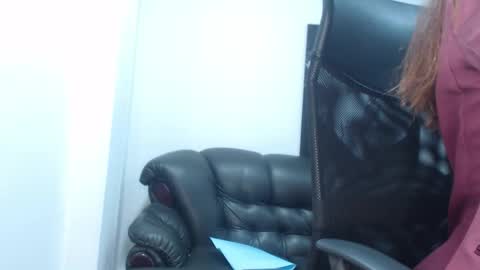 Snapshot of camille_diaz19 chatting on 09-25-25, 09:51 Camille online show from 09-25-25, 09:51