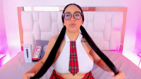 Camille online show from 11-28-25, 01:58