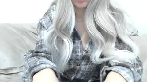 CamilleBunny online show from 12-20-25, 04:52