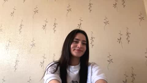 Snapshot of camilleswalley chatting on 12-14-25, 10:09 Isa online show from 12-14-25, 10:09