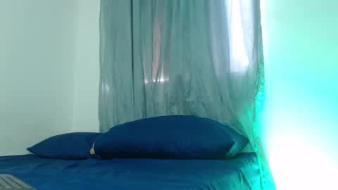 camilo_contre21 online show from 03-04-25, 06:50